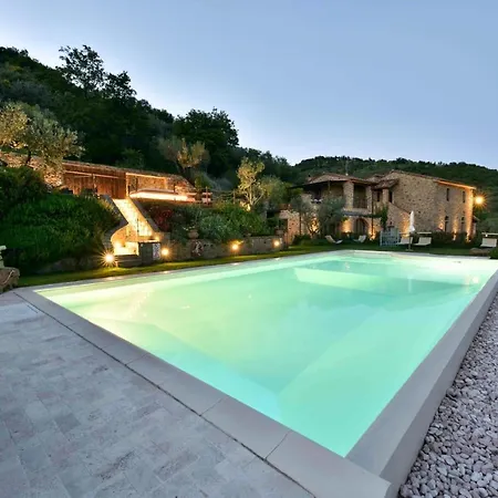 Moriello Sleeps 8 Pool Wifi