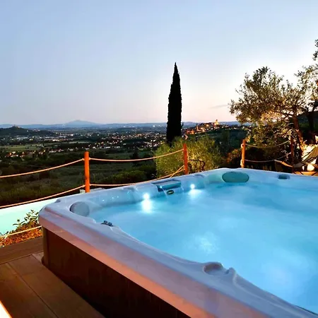 Moriello Sleeps 8 Pool Wifi