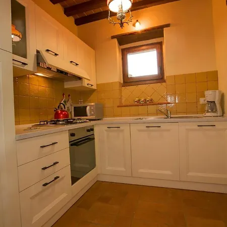 فيلة Moriello Sleeps 8 Pool Wifi كاستيجليون فيورنتينو